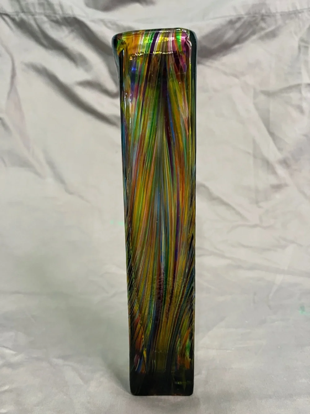 Colorful art glass vase, in the style of hand-blown "peacock" glass. - Picture 3 of 8